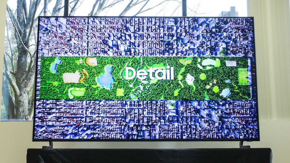 Samsung Q900 8K - Mẫu 8K TV đầu tiên trên thế giới