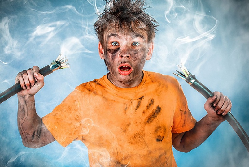 Vì sao nên lắp dây tiếp địa trên máy giặt?